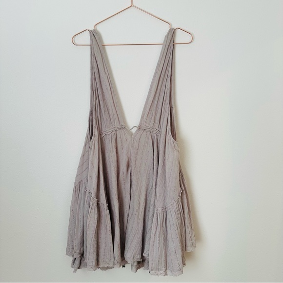 Free People Beach Emma Louise Mini
Lavender dress slip - Picture 5 of 8